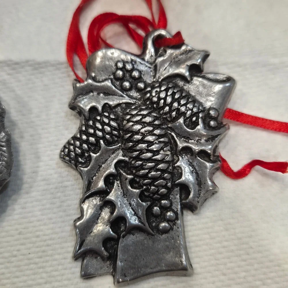 Vintage Carson Pewter Christmas Ornaments Wreath Pinecone Set of 2 1993